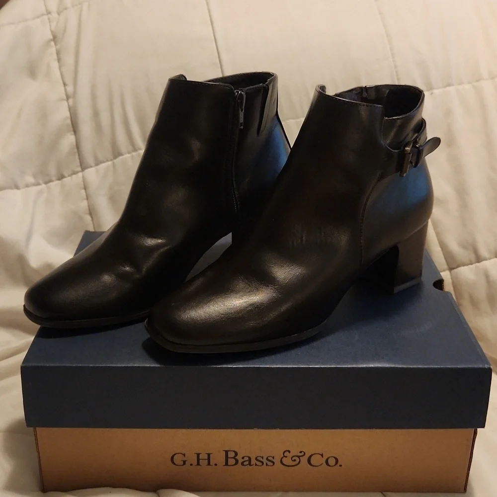 G.H. Bass & Co. SZ 8.5W Dark Brown Ankle Boots - Picture 2 of 7